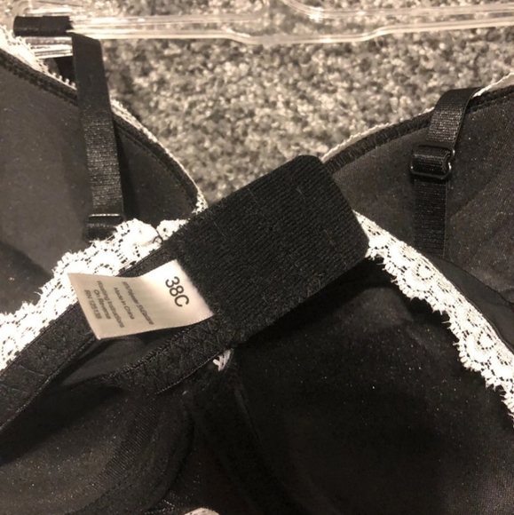 2 bras - Picture 5 of 8